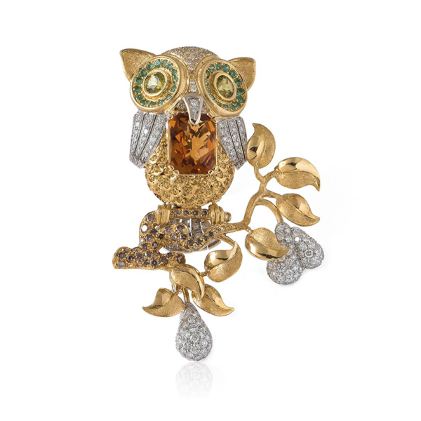 Spilla Cinque Sfumature di Oro, un gioiello raffinato dal design unico.