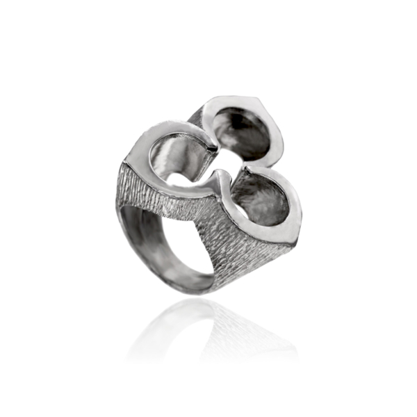 Anello Logo Penko Penkato, prestigioso ed elegante.