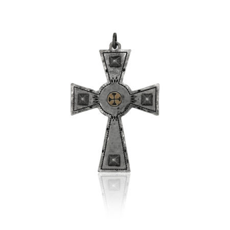 Croce San Pietro dorata con bracci trapezoidali e ispirazione al colonnato.