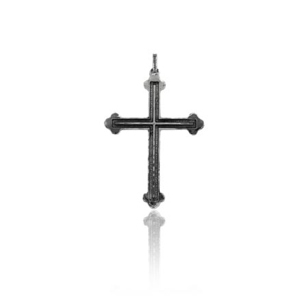 Croce Trilobata in stile gotico con estremità trilobate e simbolismo cristiano.